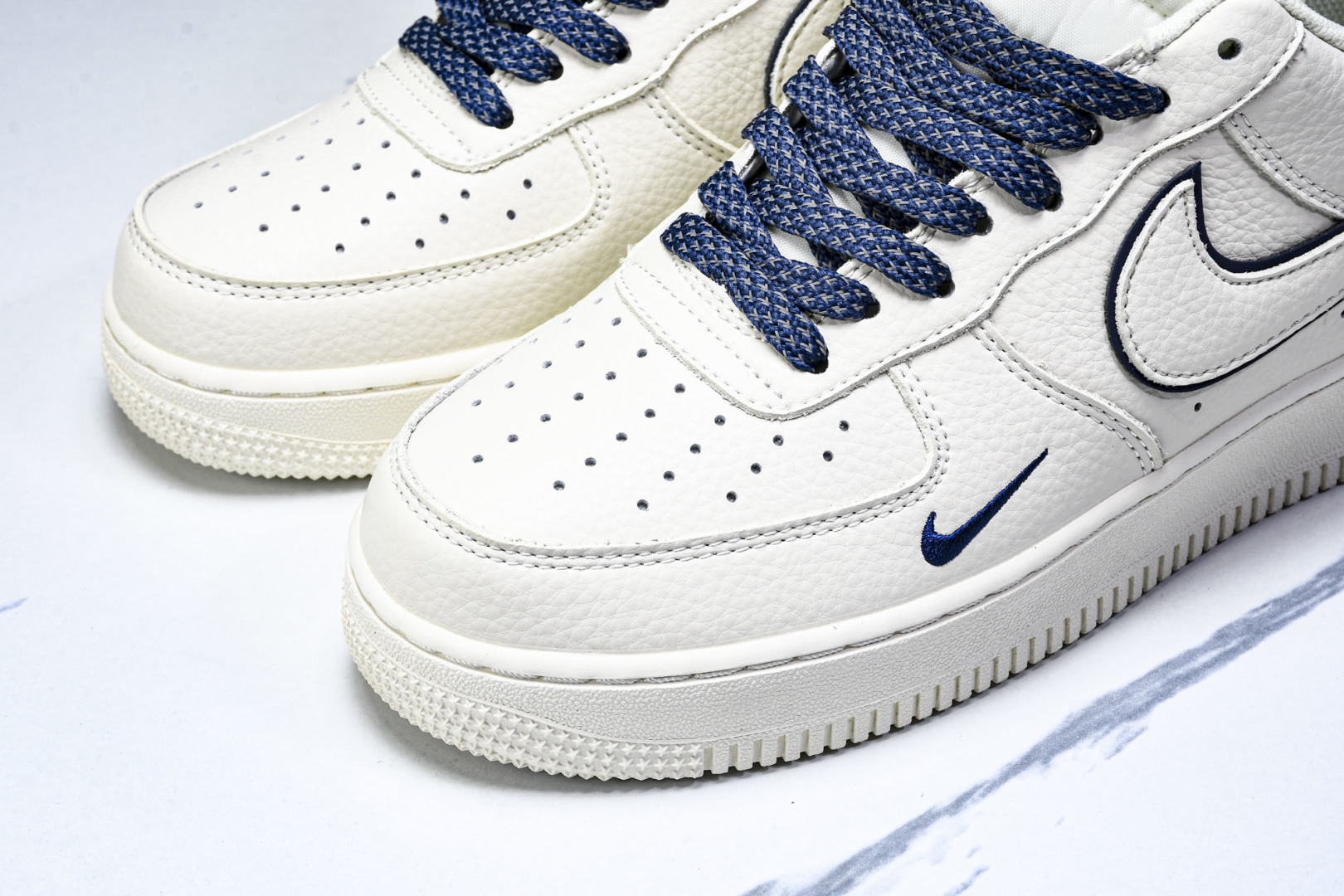 NK Air Force 1'07 Low 官方同步ID定制 满天星低帮空军一号休闲板鞋 MJ0319-