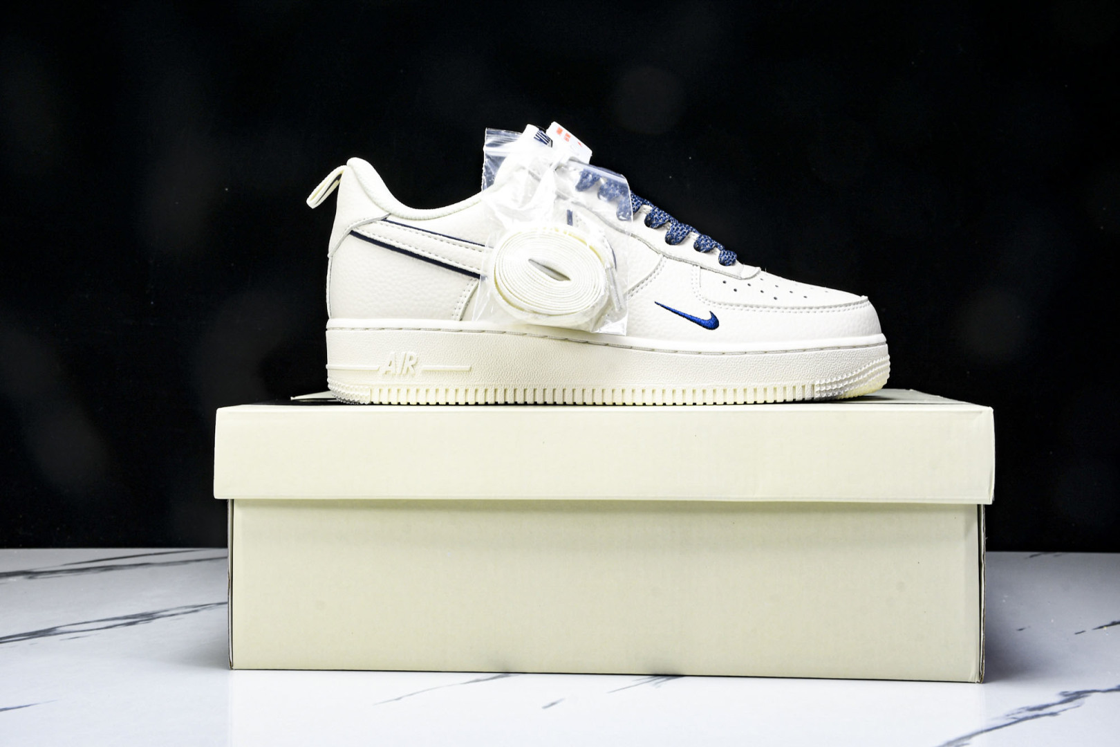 NK Air Force 1'07 Low 官方同步ID定制 满天星低帮空军一号休闲板鞋 MJ0319-