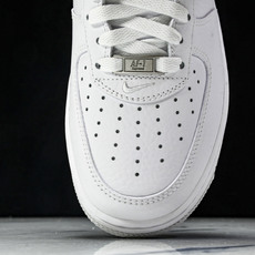 NK Air Force 1'07 Low 空军一号低帮休闲板鞋 IM3483-100 尺寸36 36. NK Air Force 1'07 Low 空军一号低帮休闲板鞋 IM3483-100 尺寸36 36.
