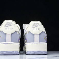 NK Air Force 1'07 Low 拉布布紫 空军一号低帮休闲运动板鞋 DB3301-221 尺 NK Air Force 1'07 Low 拉布布紫 空军一号低帮休闲运动板鞋 DB3301-221 尺