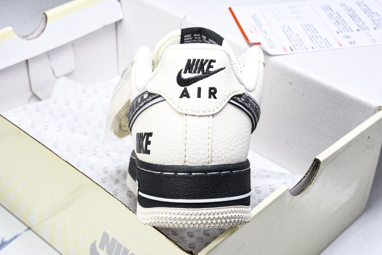 NK Air Force 1'07 Low 联名 双层米黑 空军一号低帮休闲板鞋 XX3168-206 
