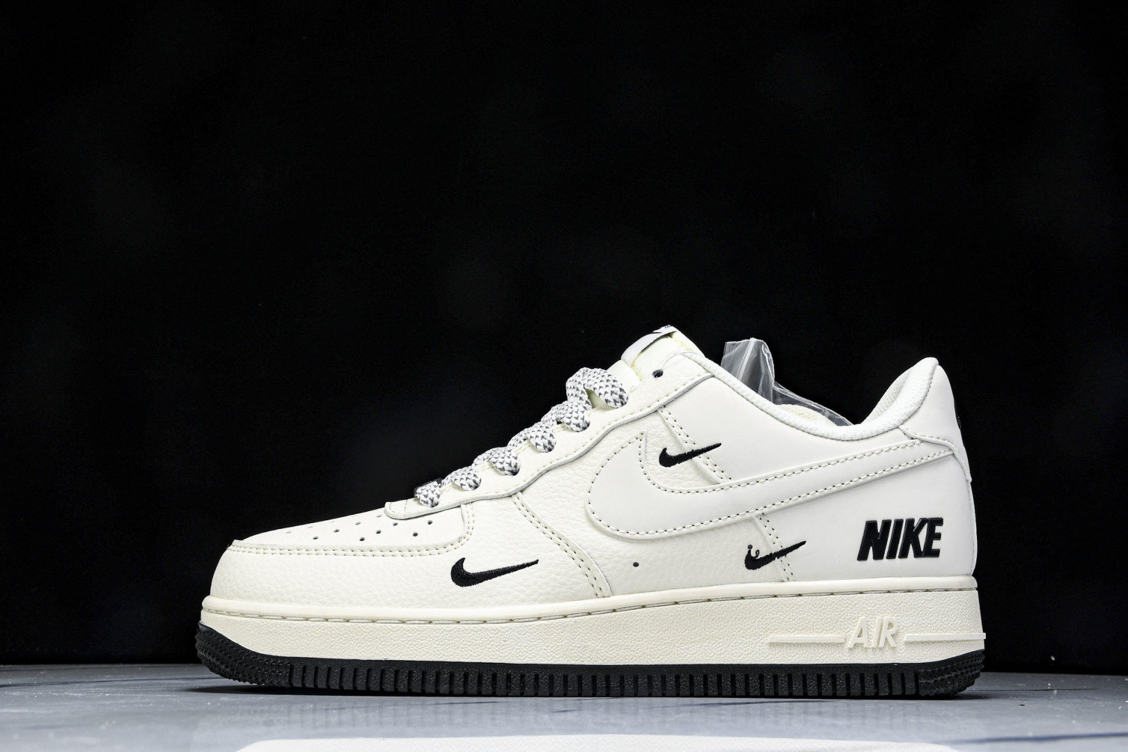NK Air Force 1'07 Low 耐克联名 黑小三勾 空军一号低帮休闲板鞋 XX3168-18