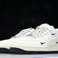 NK Air Force 1'07 Low 耐克联名 黑小三勾 空军一号低帮休闲板鞋 XX3168-18 NK Air Force 1'07 Low 耐克联名 黑小三勾 空军一号低帮休闲板鞋 XX3168-18