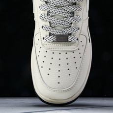 NK Air Force 1'07 Low 耐克联名 黑小三勾 空军一号低帮休闲板鞋 XX3168-18 NK Air Force 1'07 Low 耐克联名 黑小三勾 空军一号低帮休闲板鞋 XX3168-18