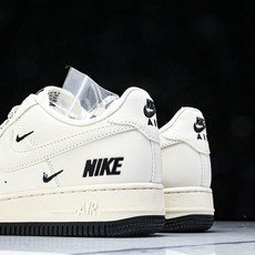 NK Air Force 1'07 Low 耐克联名 黑小三勾 空军一号低帮休闲板鞋 XX3168-18 NK Air Force 1'07 Low 耐克联名 黑小三勾 空军一号低帮休闲板鞋 XX3168-18
