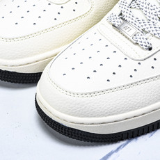 NK Air Force 1'07 Low 耐克联名 黑小三勾 空军一号低帮休闲板鞋 XX3168-18 NK Air Force 1'07 Low 耐克联名 黑小三勾 空军一号低帮休闲板鞋 XX3168-18