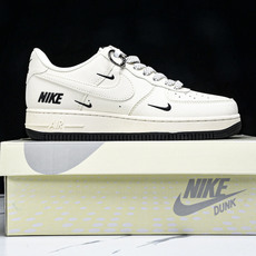 NK Air Force 1'07 Low 耐克联名 黑小三勾 空军一号低帮休闲板鞋 XX3168-18 NK Air Force 1'07 Low 耐克联名 黑小三勾 空军一号低帮休闲板鞋 XX3168-18