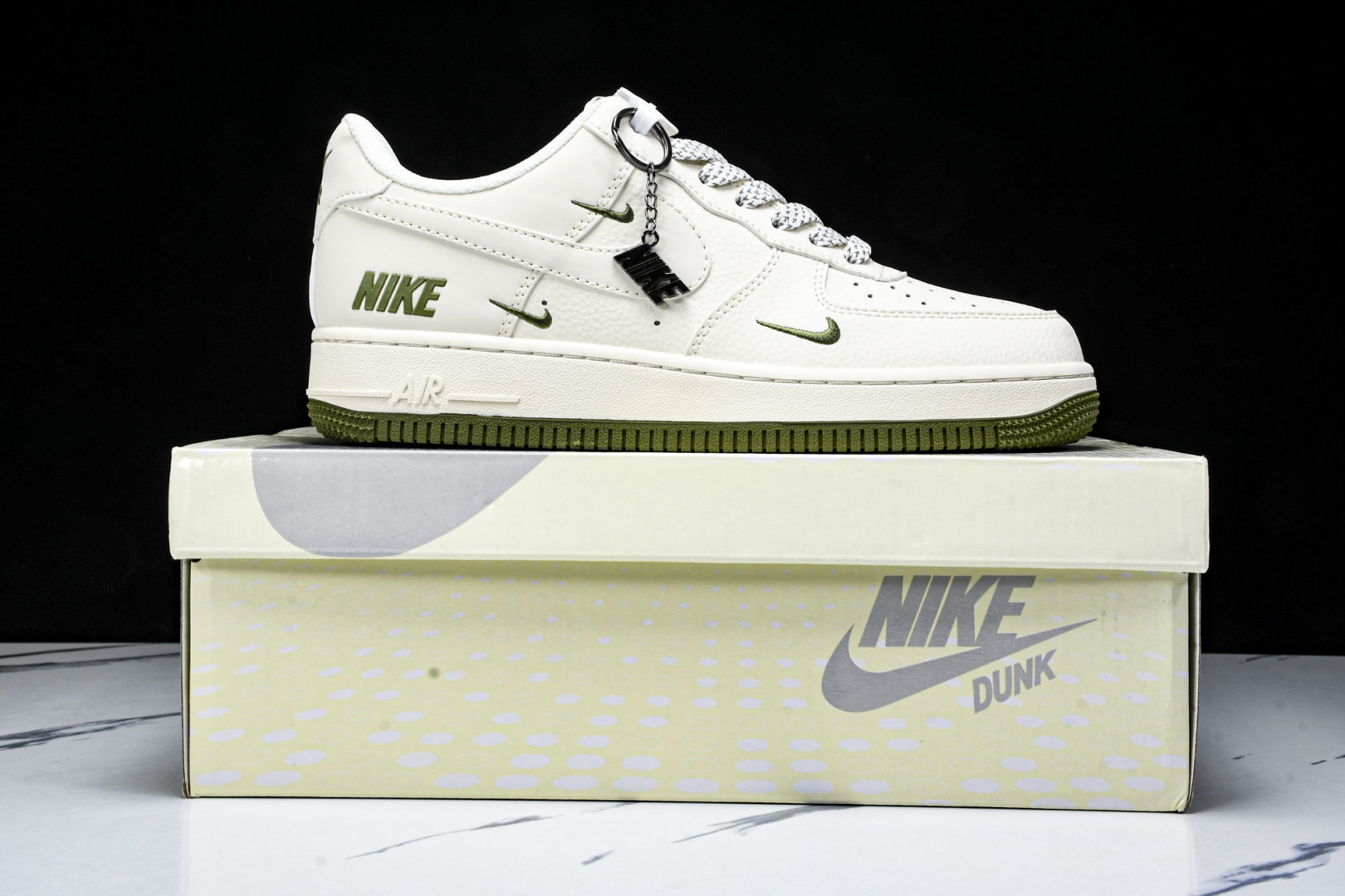 NK Air Force 1'07 Low 耐克联名 绿小三勾 空军一号低帮休闲板鞋 XX3168-18