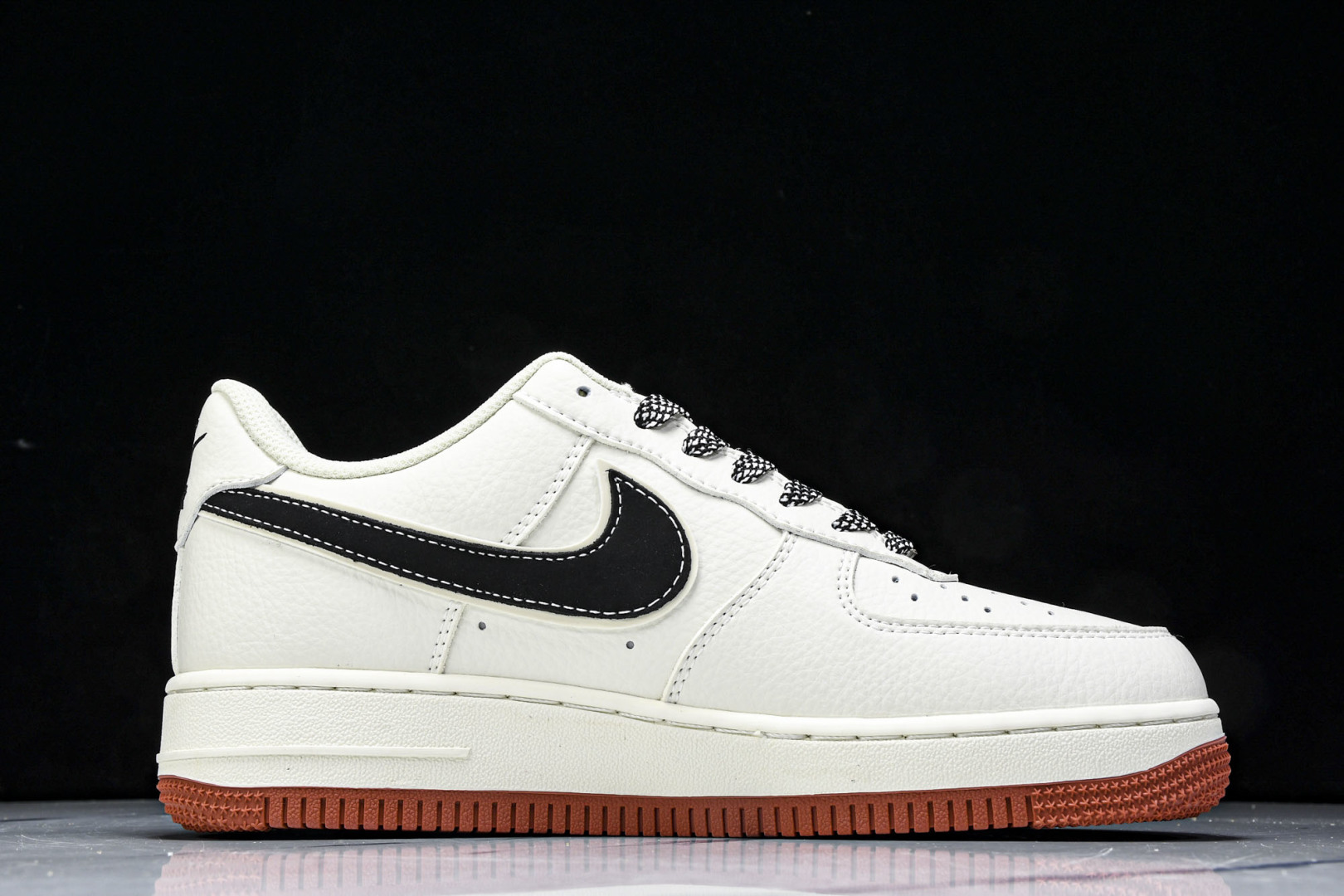 NK Air Force 1'07 Low 耐克联名 米黑生胶 空军一号低帮休闲运动板鞋 CS5288-