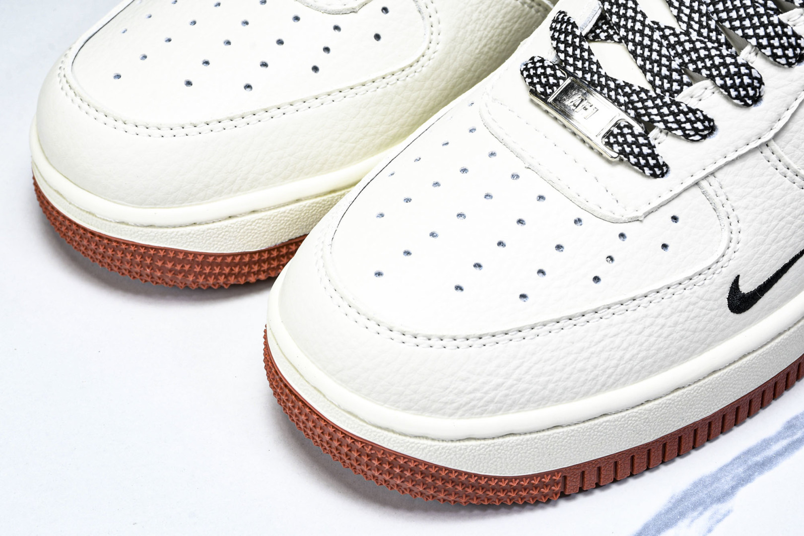 NK Air Force 1'07 Low 耐克联名 米黑生胶 空军一号低帮休闲运动板鞋 CS5288-