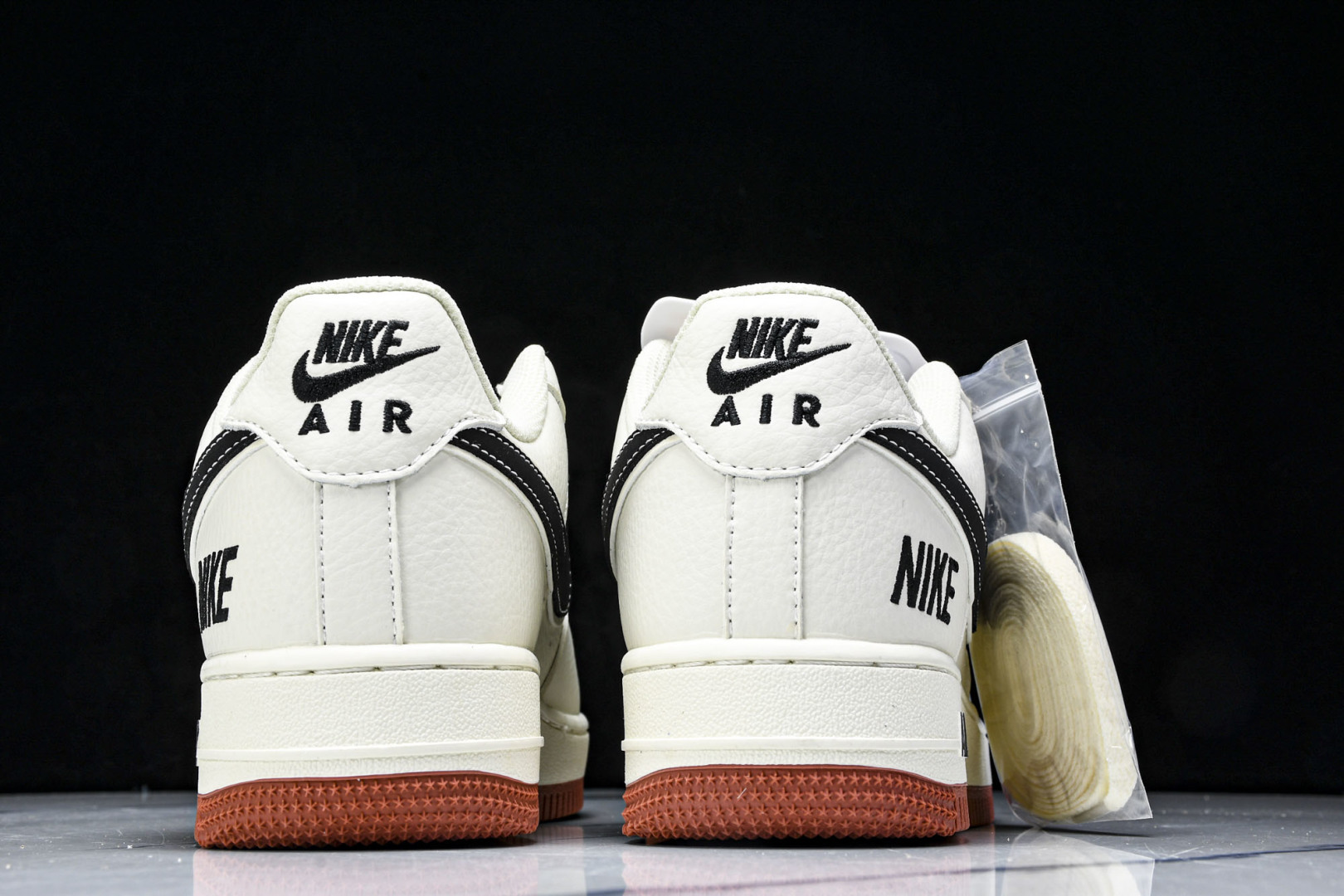 NK Air Force 1'07 Low 耐克联名 米黑生胶 空军一号低帮休闲运动板鞋 CS5288-