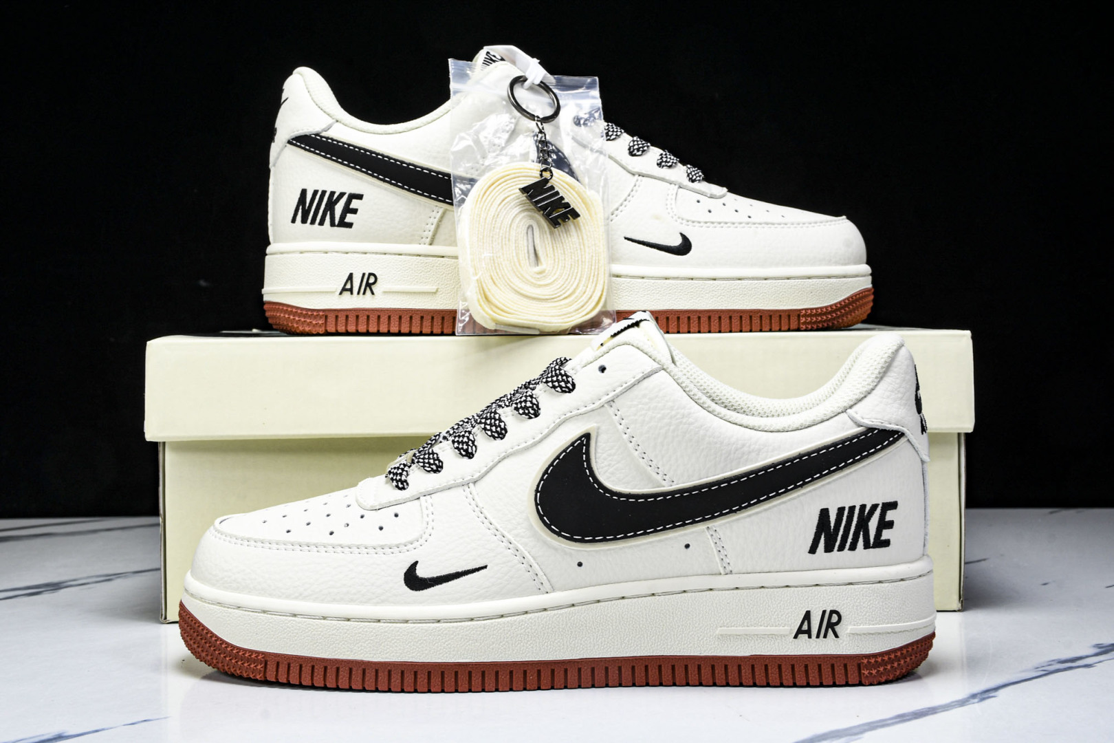 NK Air Force 1'07 Low 耐克联名 米黑生胶 空军一号低帮休闲运动板鞋 CS5288-