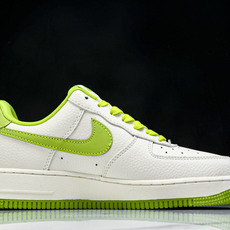 NK Air Force 1'07 Low 苹果绿 空军一号低帮休闲板鞋 DF0188-070 尺寸36 NK Air Force 1'07 Low 苹果绿 空军一号低帮休闲板鞋 DF0188-070 尺寸36