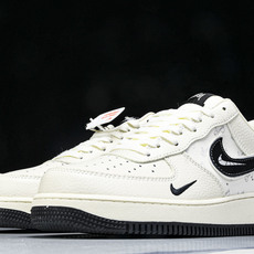 NK Air Force 1'07 Low 斯图西联名 白灰 空军一号低帮休闲板鞋 KK1988-093 NK Air Force 1'07 Low 斯图西联名 白灰 空军一号低帮休闲板鞋 KK1988-093