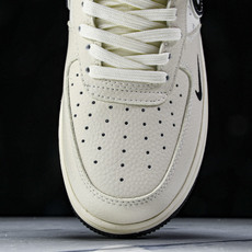 NK Air Force 1'07 Low 斯图西联名 白灰 空军一号低帮休闲板鞋 KK1988-093 NK Air Force 1'07 Low 斯图西联名 白灰 空军一号低帮休闲板鞋 KK1988-093