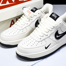 NK Air Force 1'07 Low 斯图西联名 白灰 空军一号低帮休闲板鞋 KK1988-093 NK Air Force 1'07 Low 斯图西联名 白灰 空军一号低帮休闲板鞋 KK1988-093