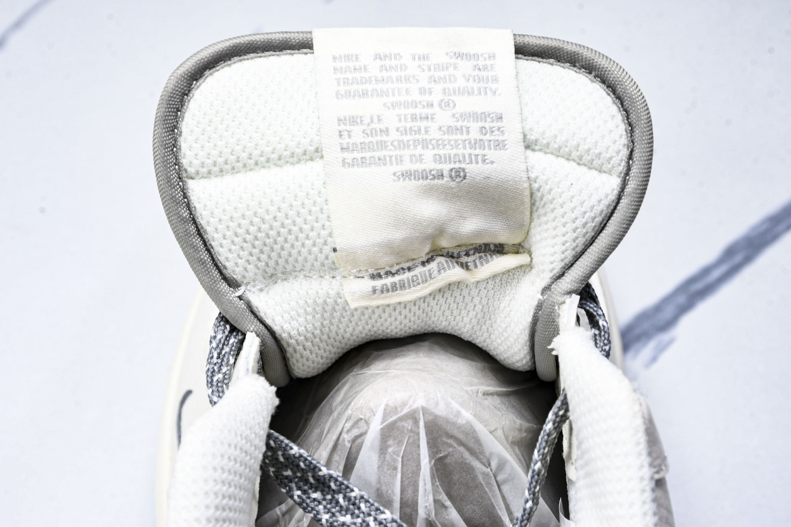 NK Air Force 1'07 Low 斯图西联名 灰勾灰底红标 空军一号低帮休闲板鞋 CS5288