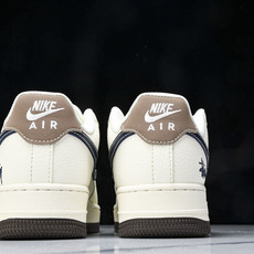 NK Air Force 1'07 Low 斯图西联名 卡通勾 空军一号低帮休闲板鞋 ZH2598-30 NK Air Force 1'07 Low 斯图西联名 卡通勾 空军一号低帮休闲板鞋 ZH2598-30