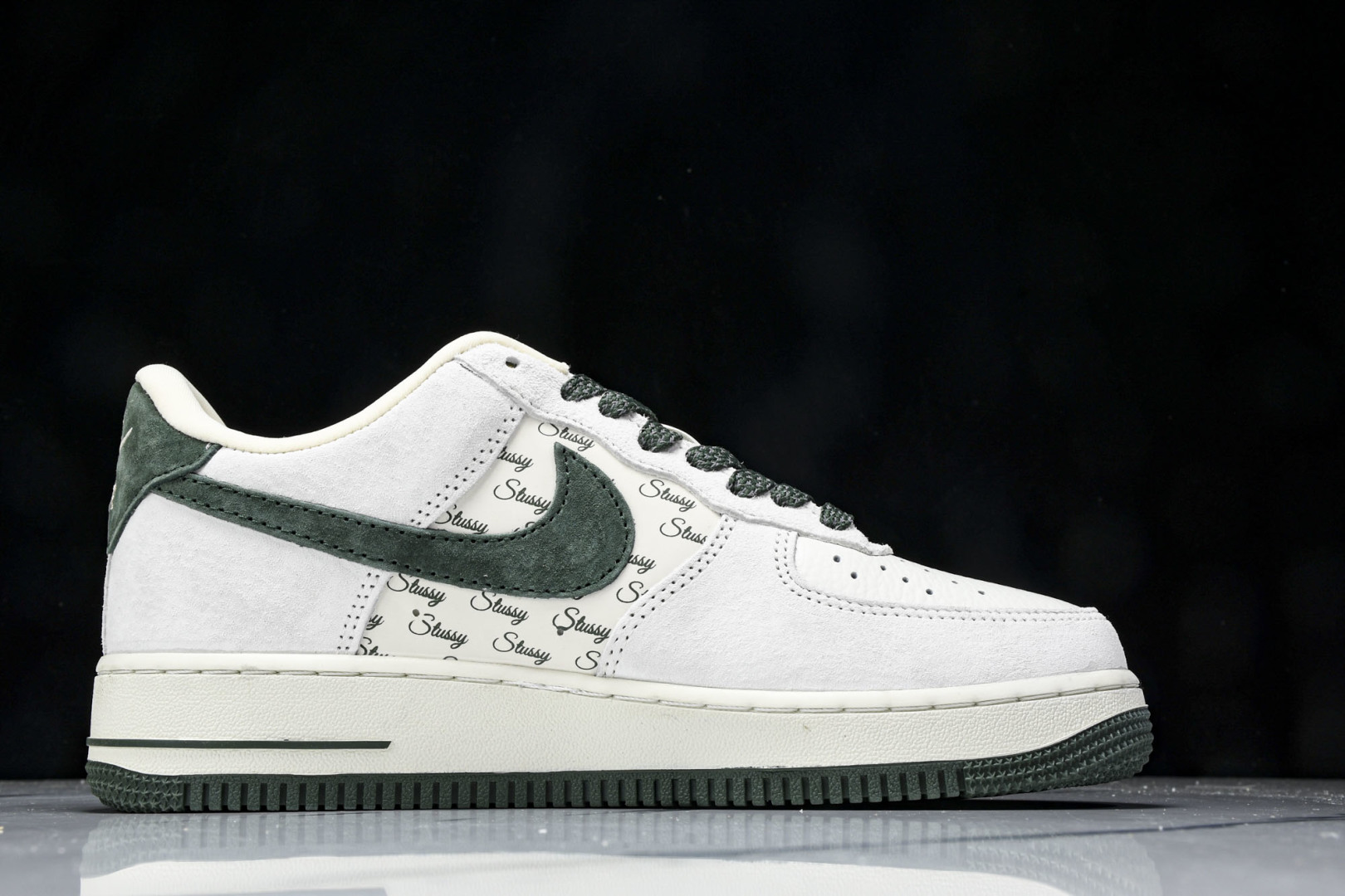  Nk Air Force 1'07 Low 斯图西联名 英文绿翻毛勾 空军一号低帮休闲板鞋 CH633
