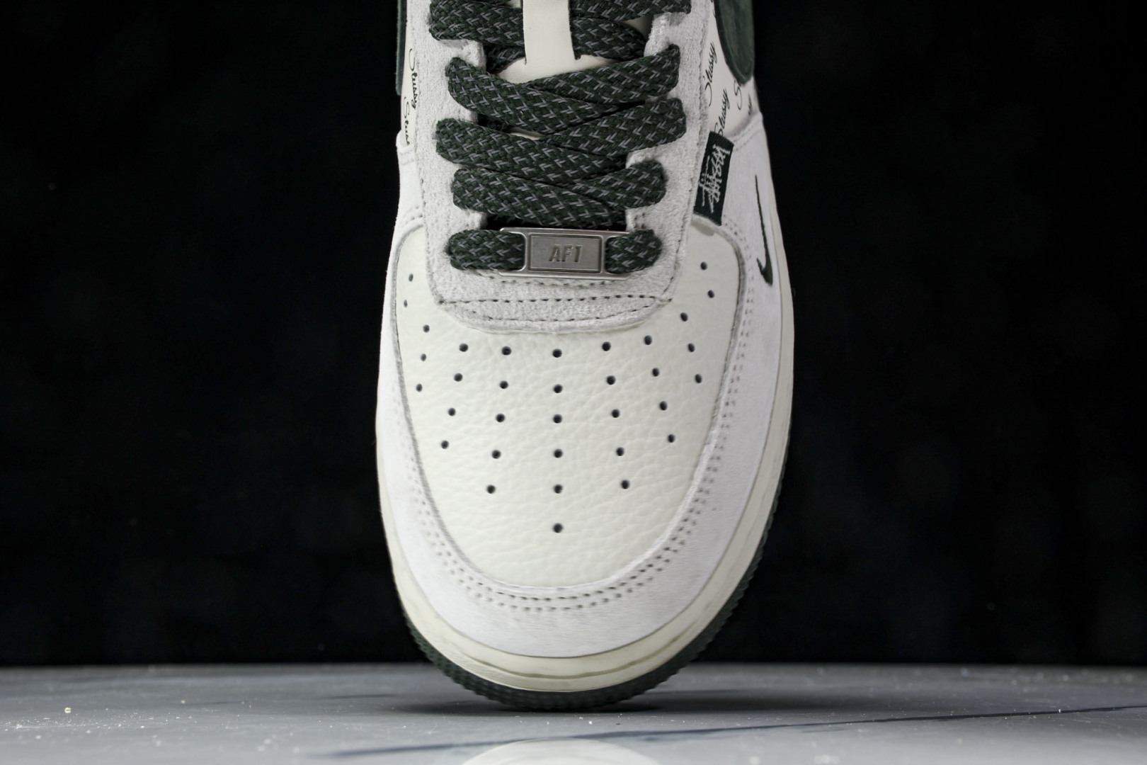  Nk Air Force 1'07 Low 斯图西联名 英文绿翻毛勾 空军一号低帮休闲板鞋 CH633