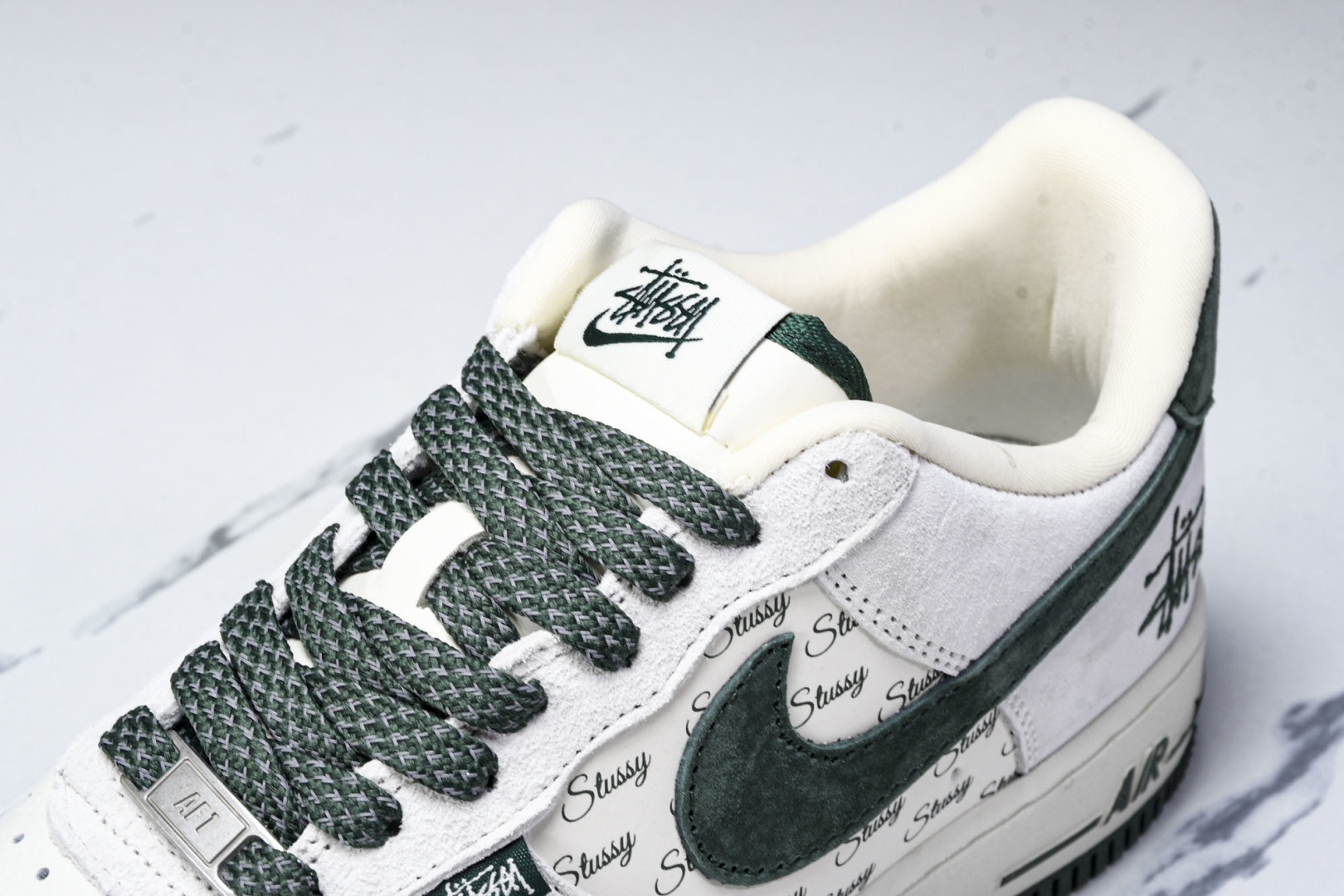  Nk Air Force 1'07 Low 斯图西联名 英文绿翻毛勾 空军一号低帮休闲板鞋 CH633