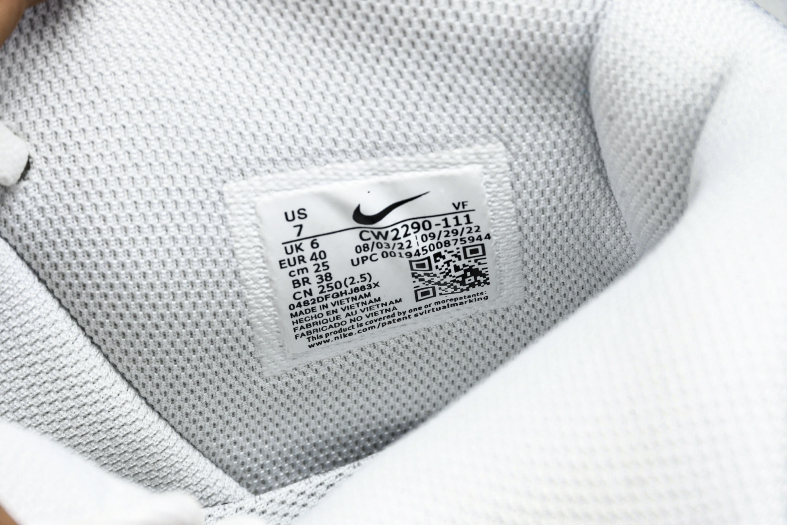  Air Force 1 空军一号官方货号CW2290 111 尺寸36 36.5 37.5 38 38