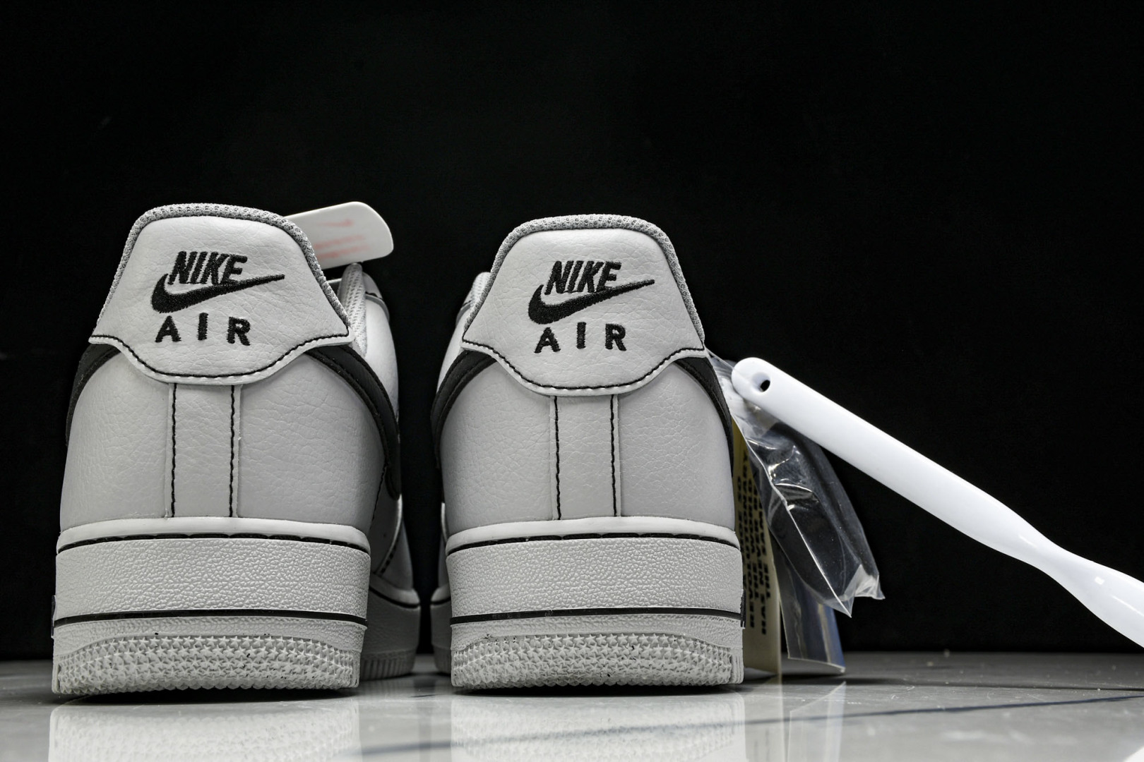  NK Air Force 1'07 Low 空军一号低帮休闲板鞋 HQ2037-004 尺寸36 36