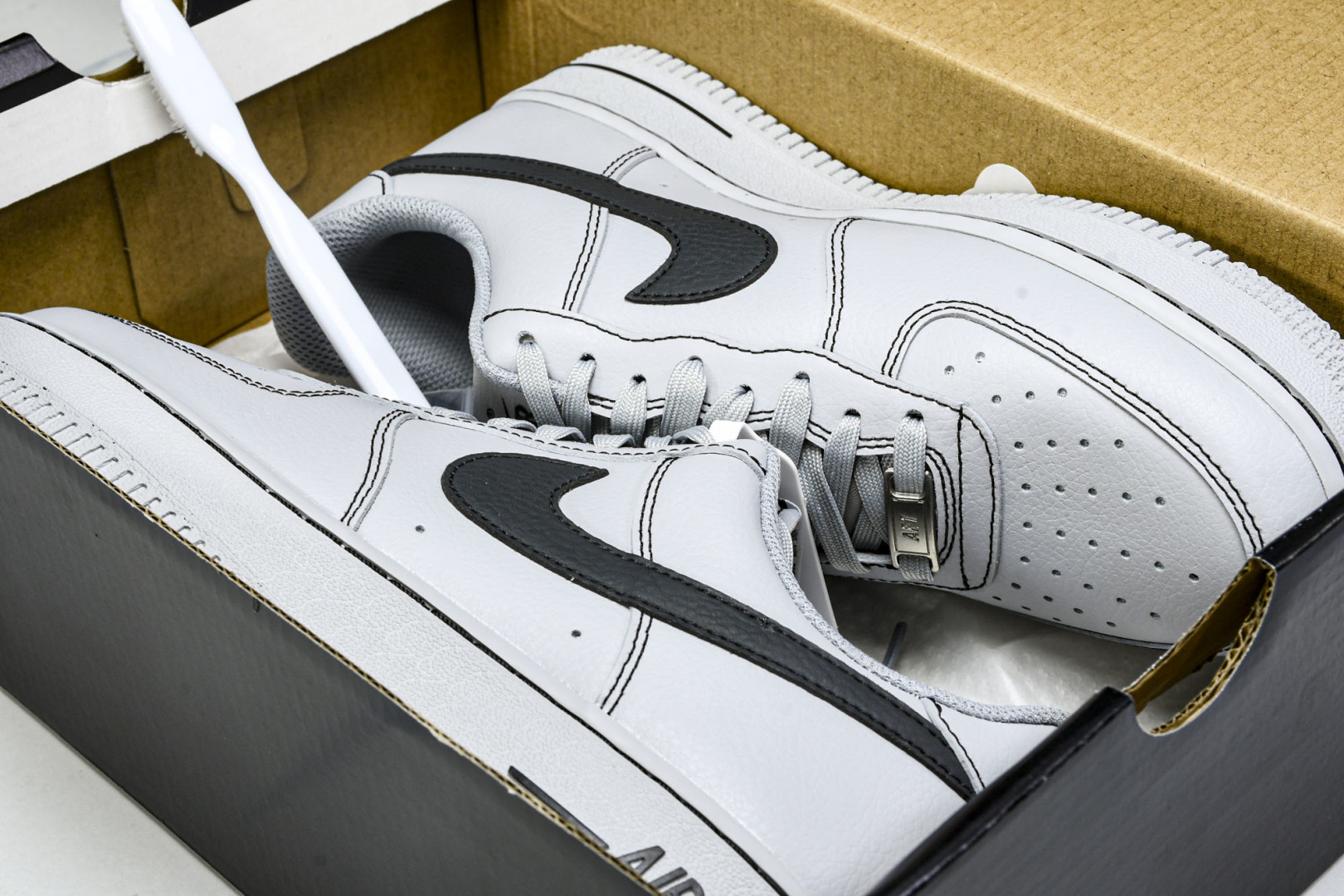  NK Air Force 1'07 Low 空军一号低帮休闲板鞋 HQ2037-004 尺寸36 36
