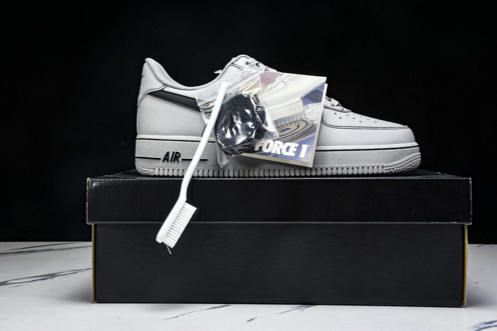  NK Air Force 1'07 Low 空军一号低帮休闲板鞋 HQ2037-004 尺寸36 36