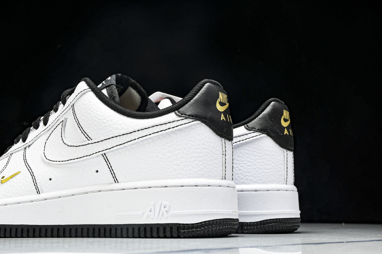  NK Air Force 1'07 Low 空军一号低帮休闲板鞋 IB6543-101 尺寸36 36