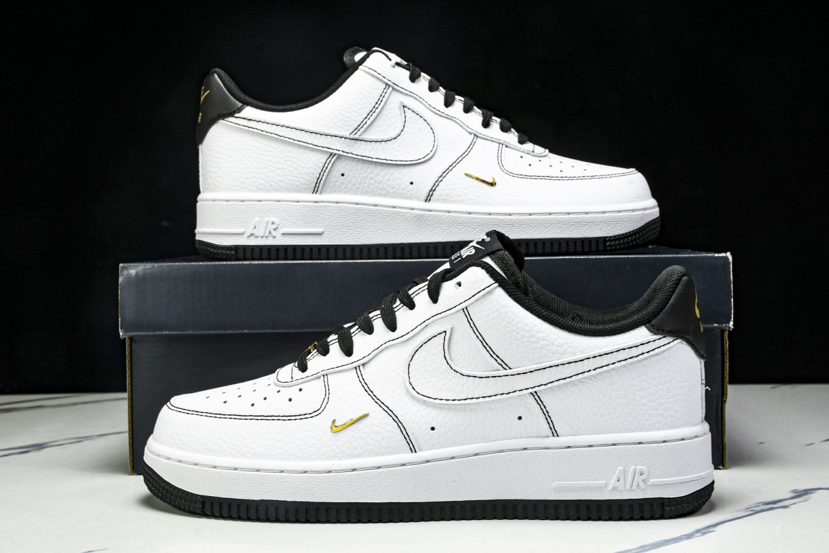  NK Air Force 1'07 Low 空军一号低帮休闲板鞋 IB6543-101 尺寸36 36