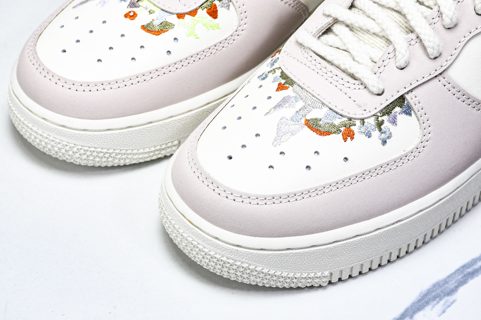  NK Air Force 1'07 Low 空军一号低帮休闲板鞋 IB8874-111 尺寸36 36