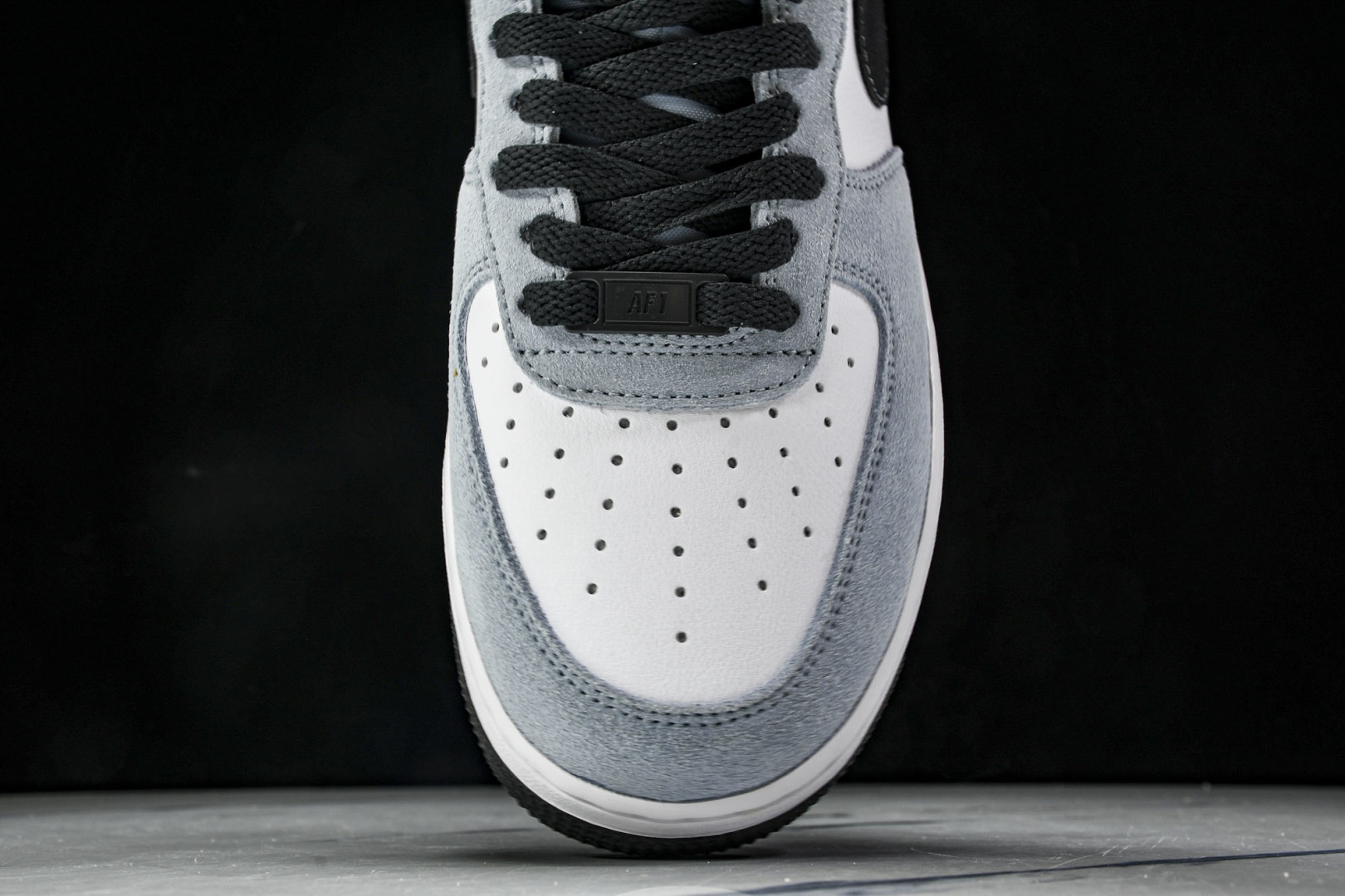  NK Air Force 1'07 Low 空军一号低帮休闲板鞋 IF6205-400 尺寸36 36