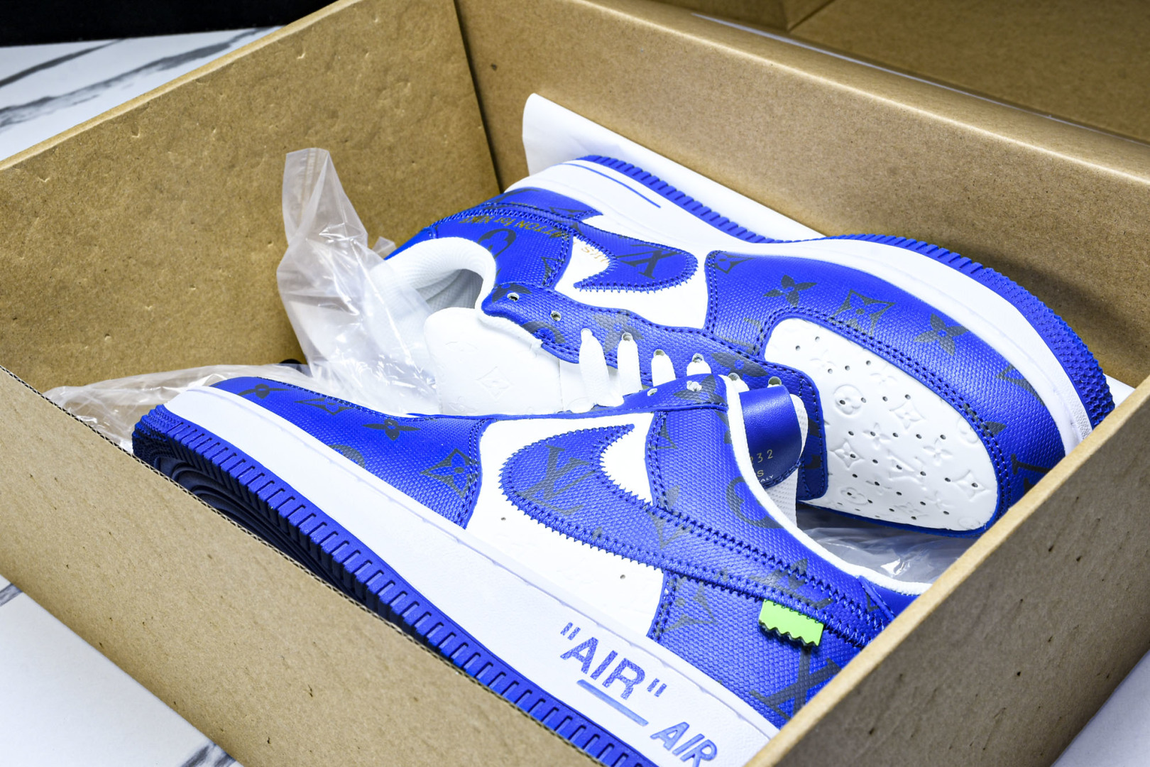  Air Force 1 '07 Low X LV TRAINER SNEAKER 联名 蓝白印花绿钩 