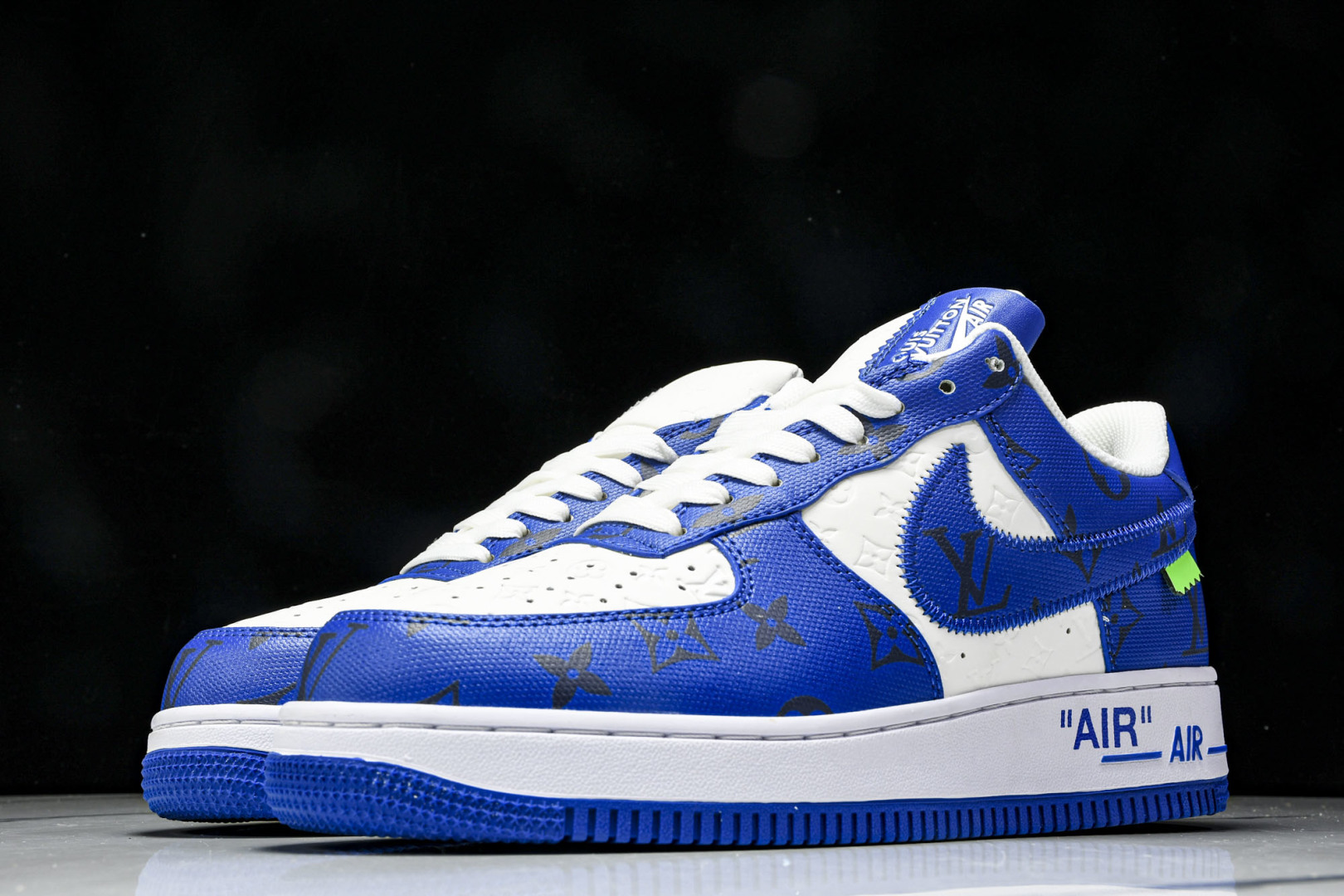  Air Force 1 '07 Low X LV TRAINER SNEAKER 联名 蓝白印花绿钩 