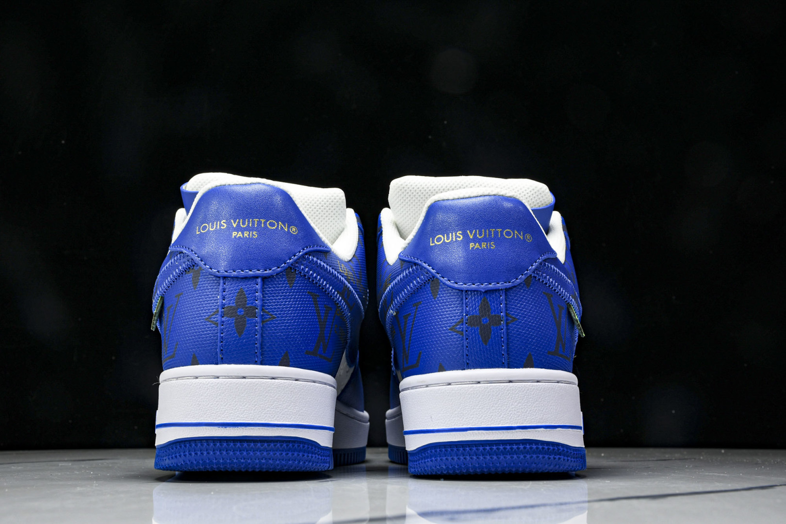  Air Force 1 '07 Low X LV TRAINER SNEAKER 联名 蓝白印花绿钩 