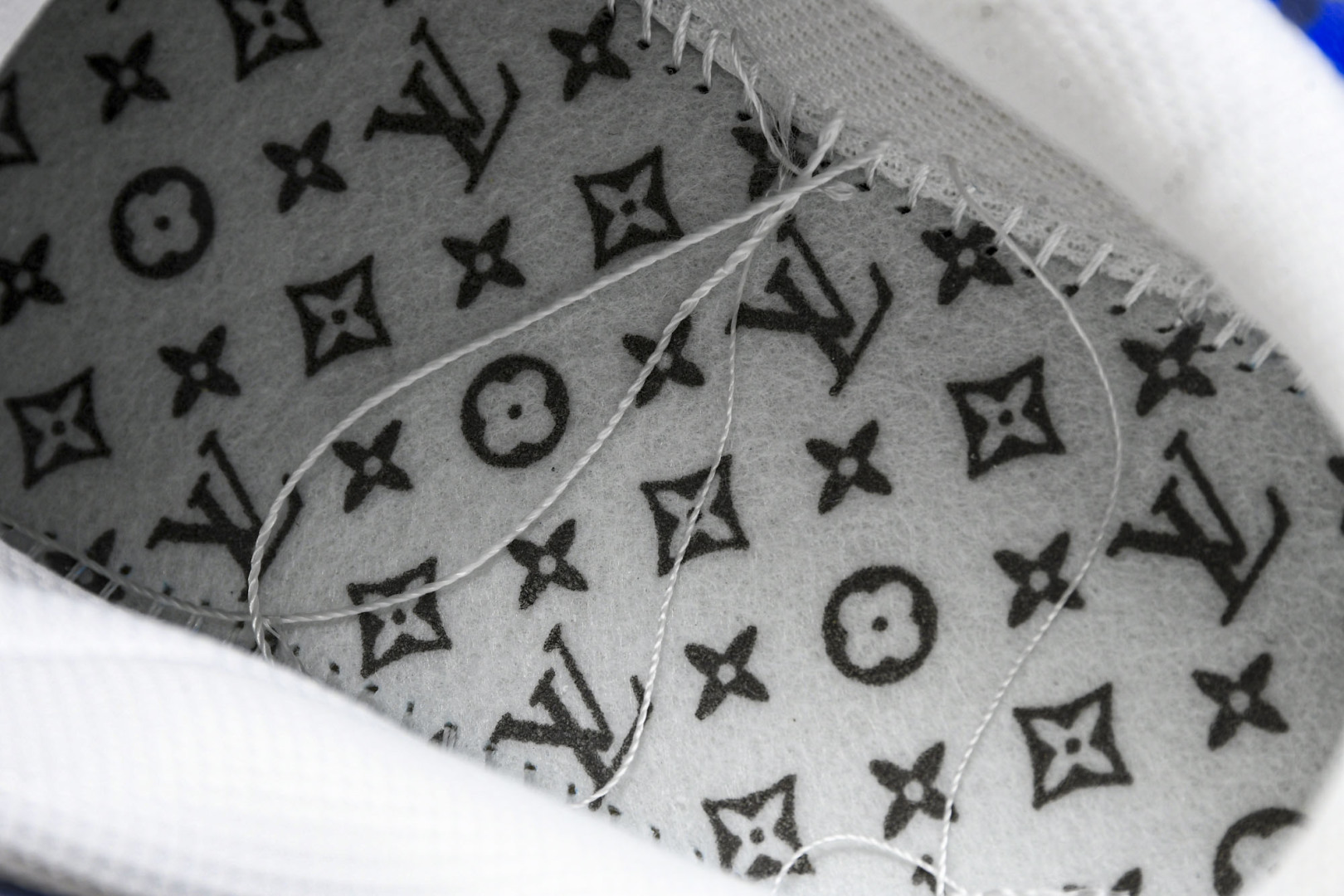  Air Force 1 '07 Low X LV TRAINER SNEAKER 联名 蓝白印花绿钩 