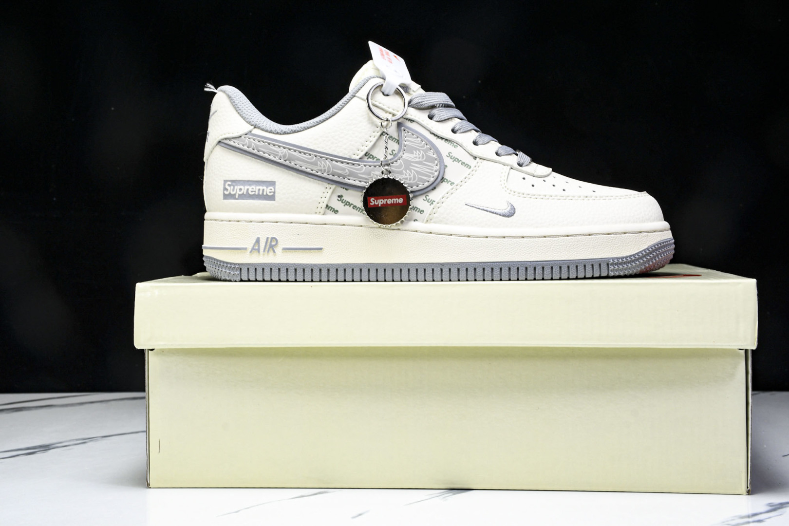  NK Air Air Force 1'07 Low Supreme联名 米灰多重勾 空军一号低帮休闲板