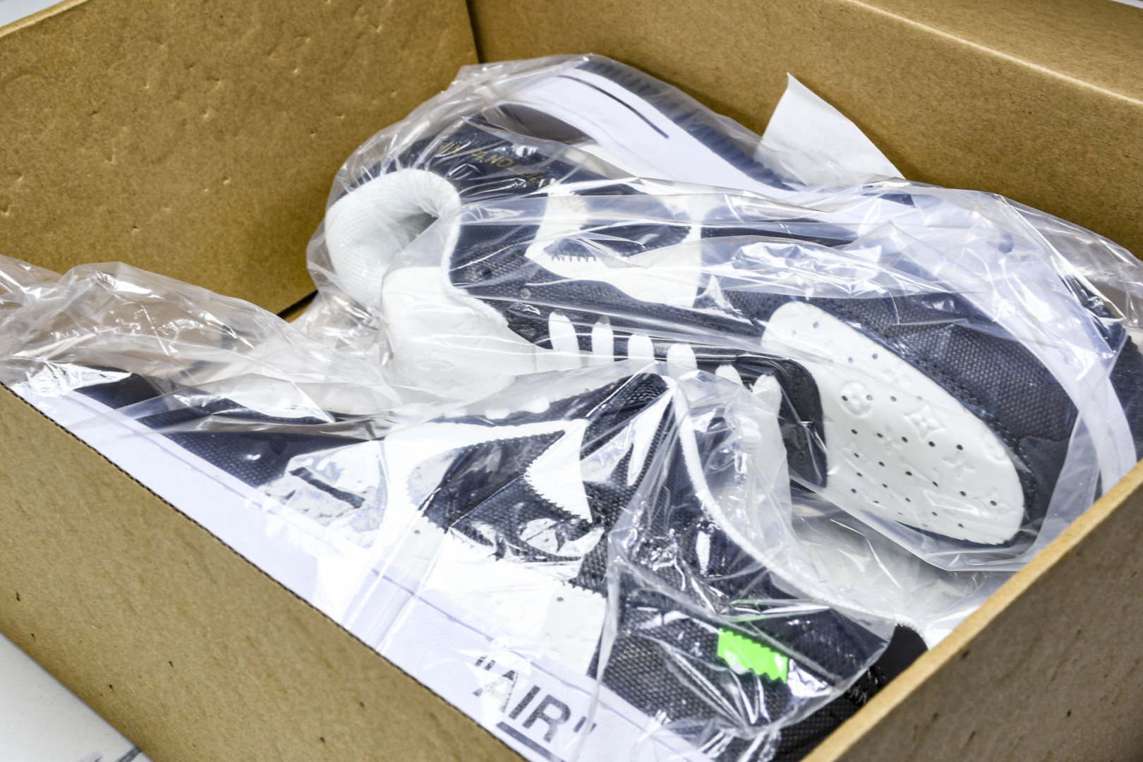  NK Air Force 1 '07 Low X LV TRAINER SNEAKER 联名 黑白印花