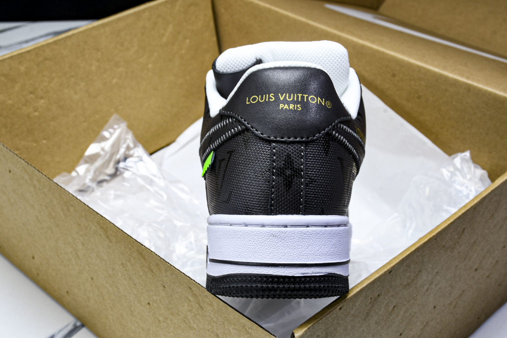  NK Air Force 1 '07 Low X LV TRAINER SNEAKER 联名 黑白印花