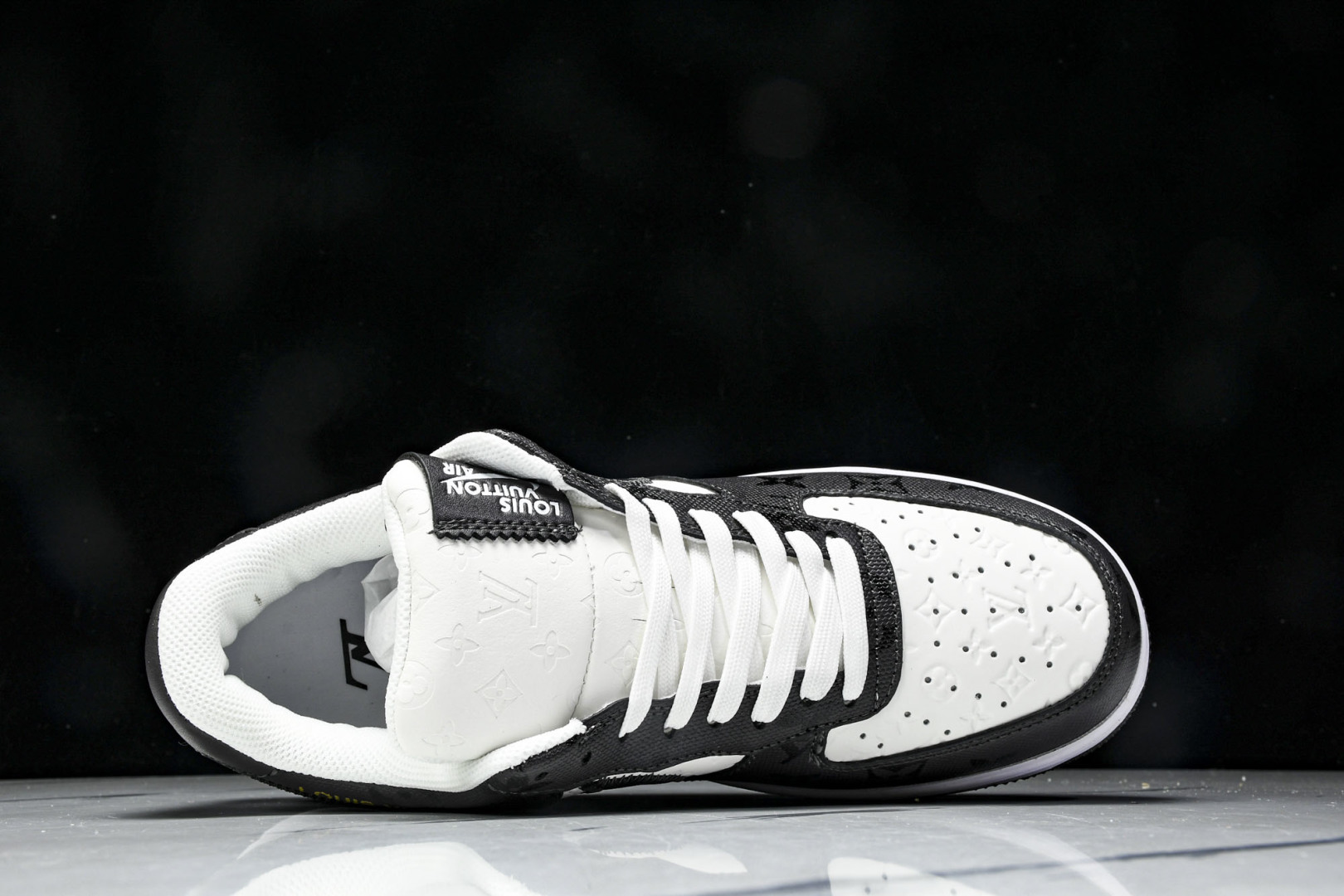  NK Air Force 1 '07 Low X LV TRAINER SNEAKER 联名 黑白印花