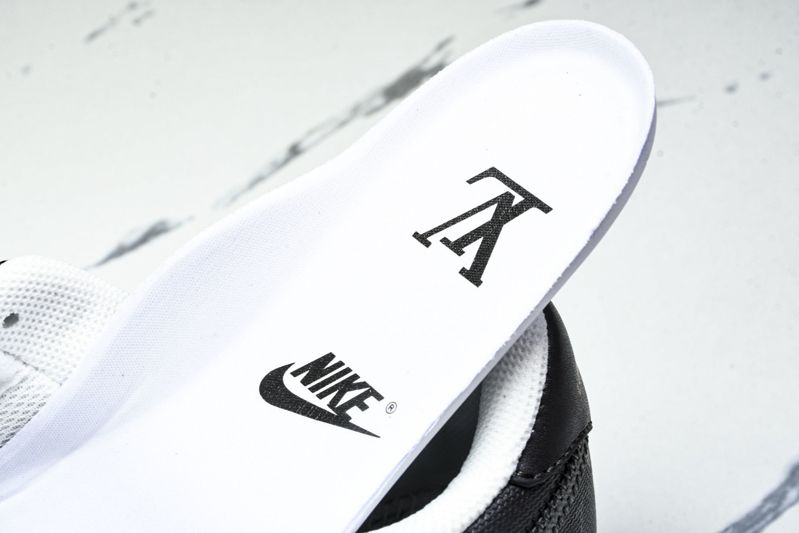  NK Air Force 1 '07 Low X LV TRAINER SNEAKER 联名 黑白印花