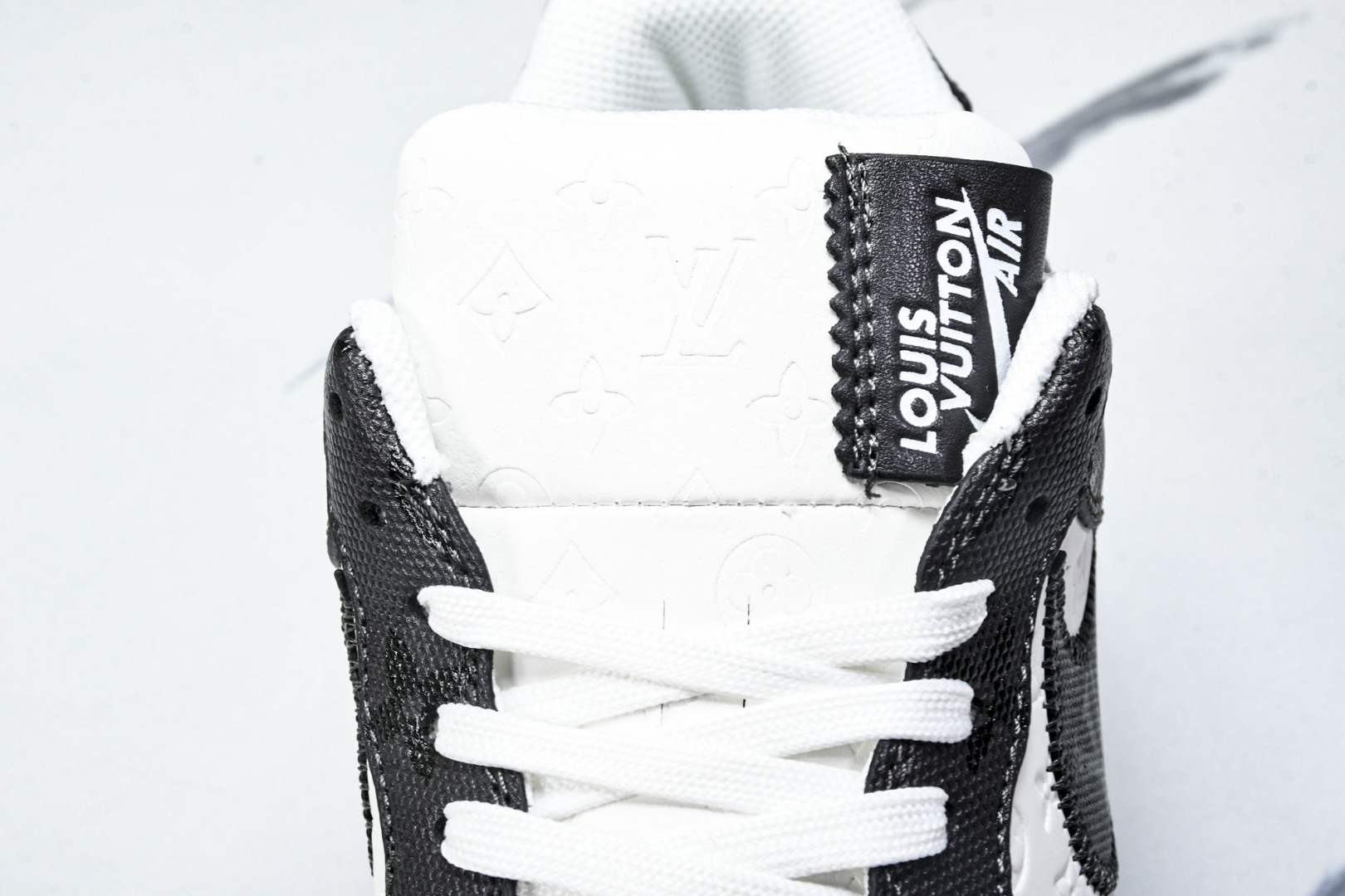  NK Air Force 1 '07 Low X LV TRAINER SNEAKER 联名 黑白印花