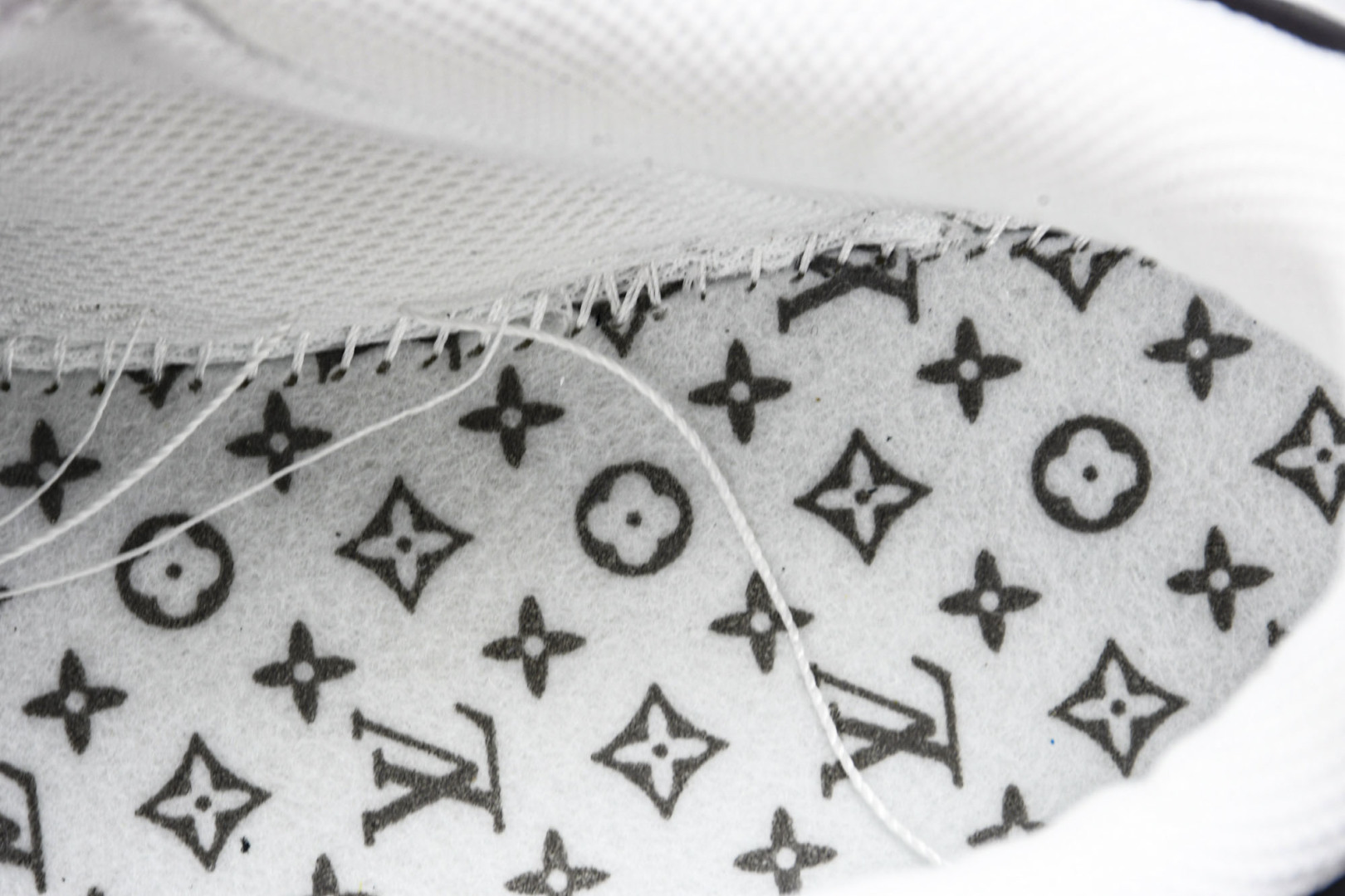  NK Air Force 1 '07 Low X LV TRAINER SNEAKER 联名 黑白印花