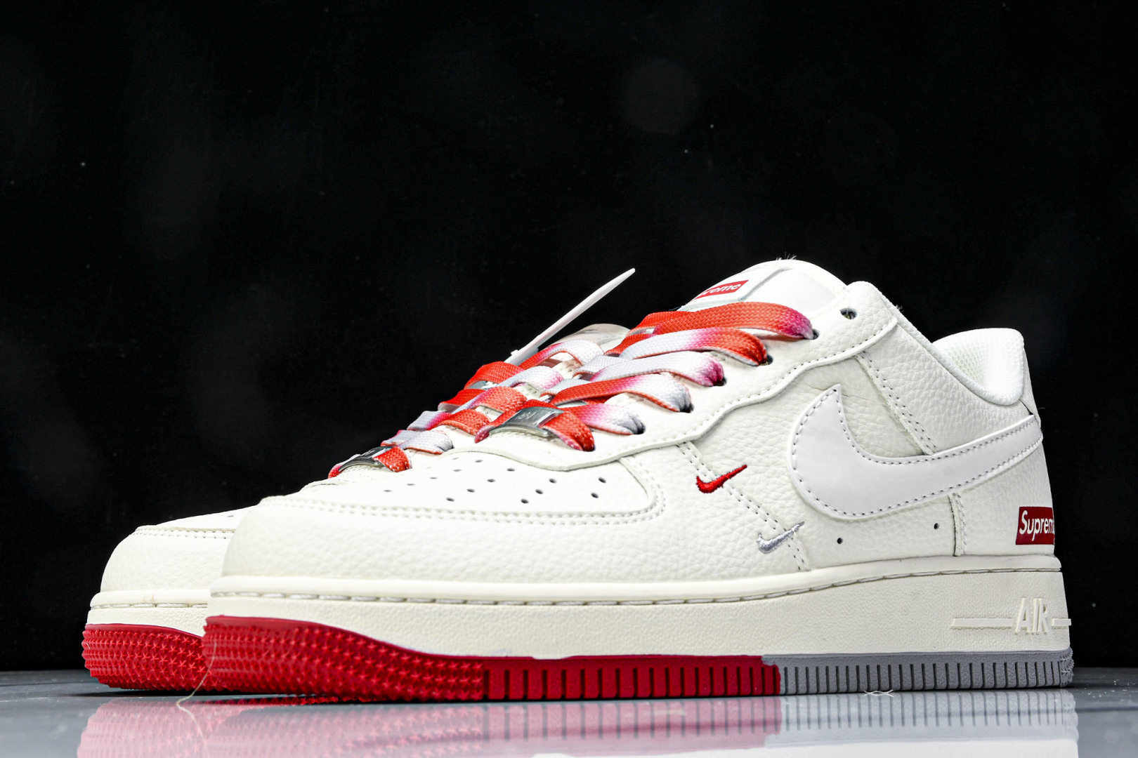 NK Air Force 1'07  Supreme 联名 米白红 货号：XX3168 157 尺寸36