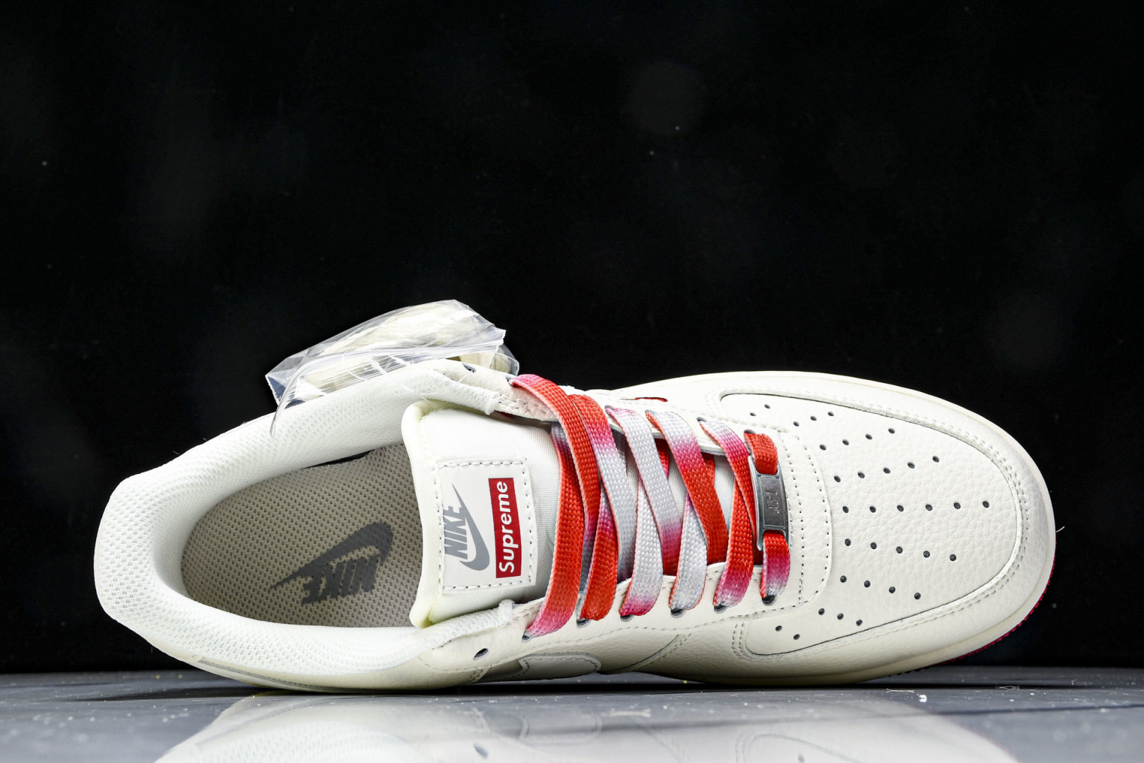 NK Air Force 1'07  Supreme 联名 米白红 货号：XX3168 157 尺寸36