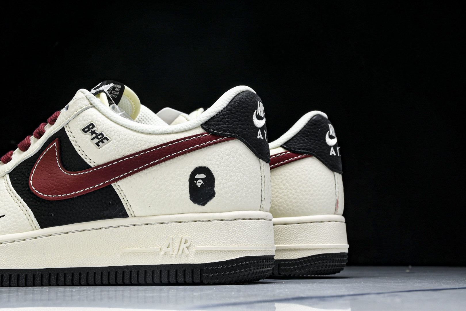 NK Air Force 1'07 Low Bape联名 米黑拼接酒红 空军一号低帮休闲板鞋 QW583