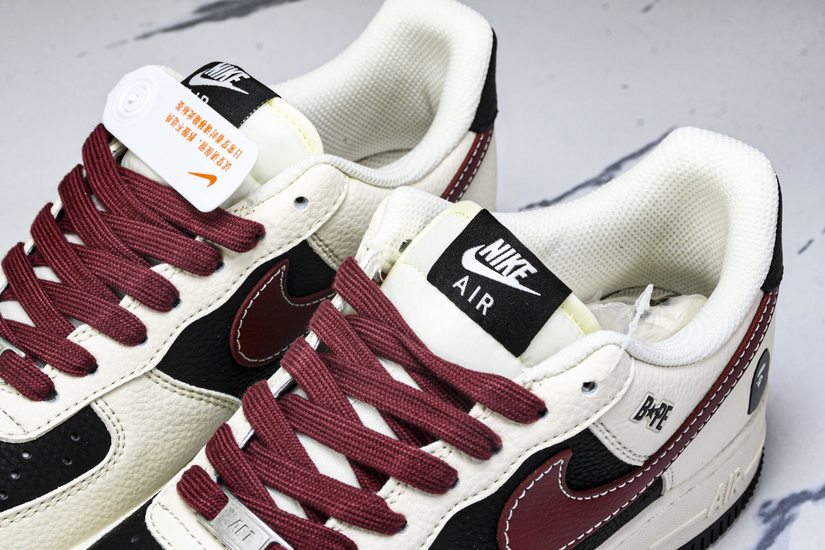 NK Air Force 1'07 Low Bape联名 米黑拼接酒红 空军一号低帮休闲板鞋 QW583
