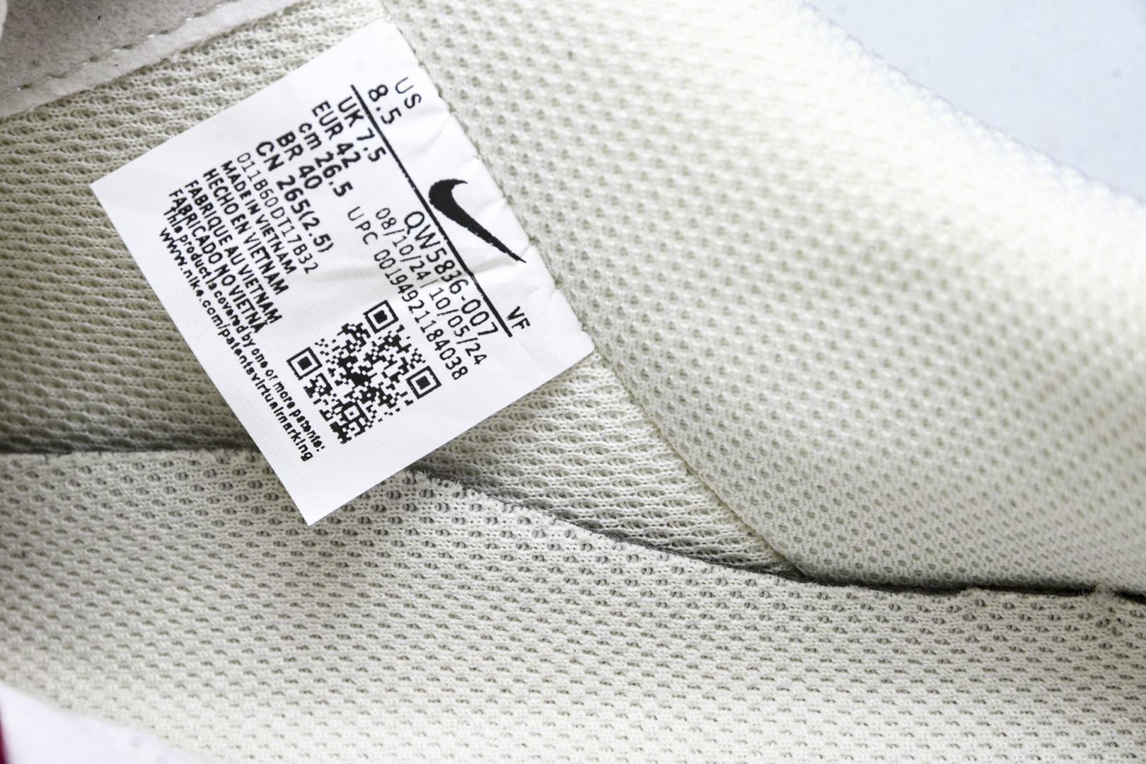 NK Air Force 1'07 Low Bape联名 米黑拼接酒红 空军一号低帮休闲板鞋 QW583