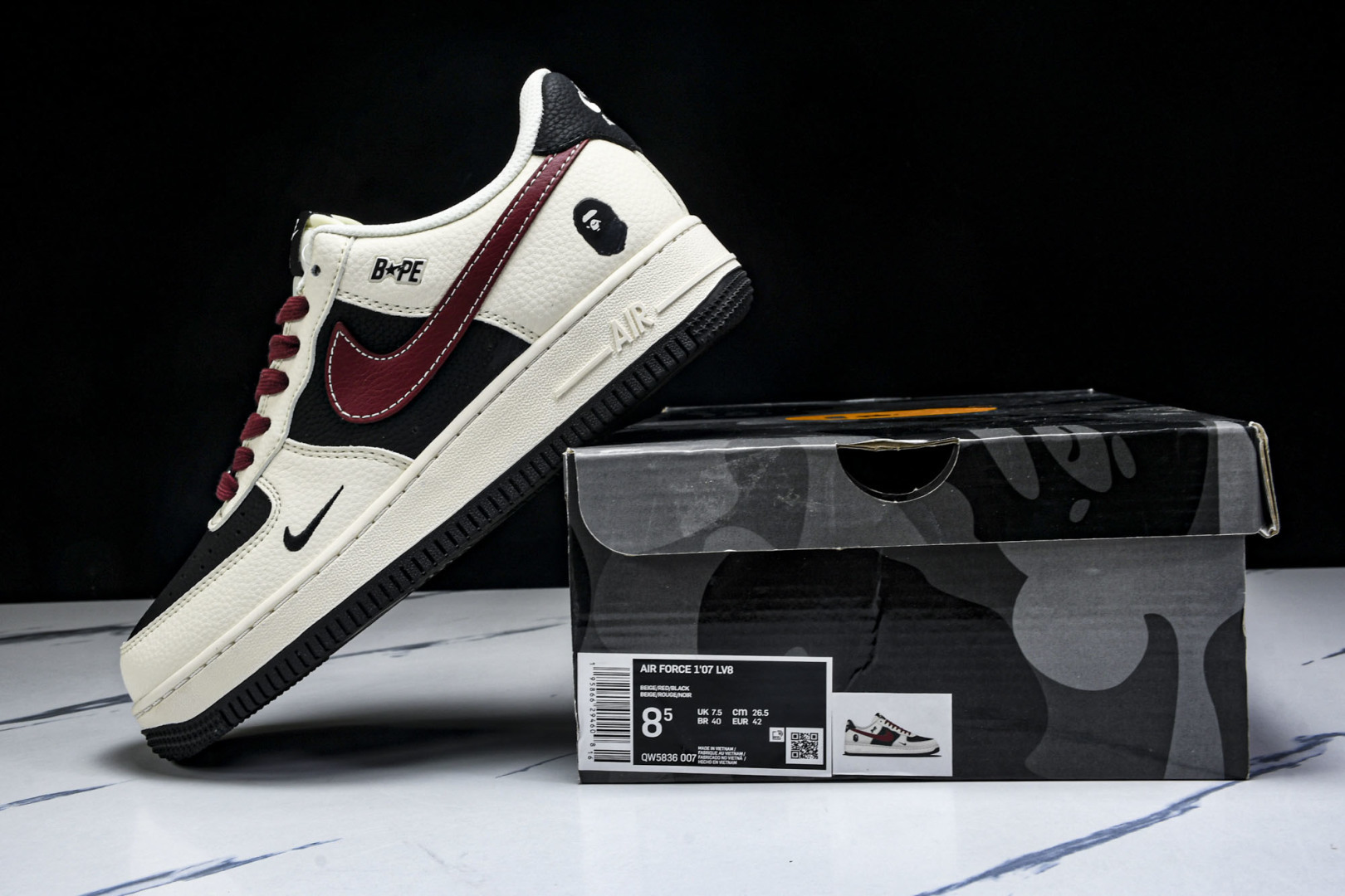 NK Air Force 1'07 Low Bape联名 米黑拼接酒红 空军一号低帮休闲板鞋 QW583